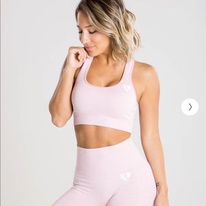 -SOLD- Pink sports bra BRAND NEW women’s best